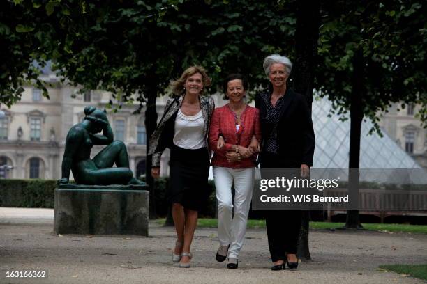 Meeting Between Christine Lagarde, Anne Lauvergeon And Dominique Senequier At The Garden Of Tuileries. Paris, vendredi, 4 septembre 2009 : rencontre...