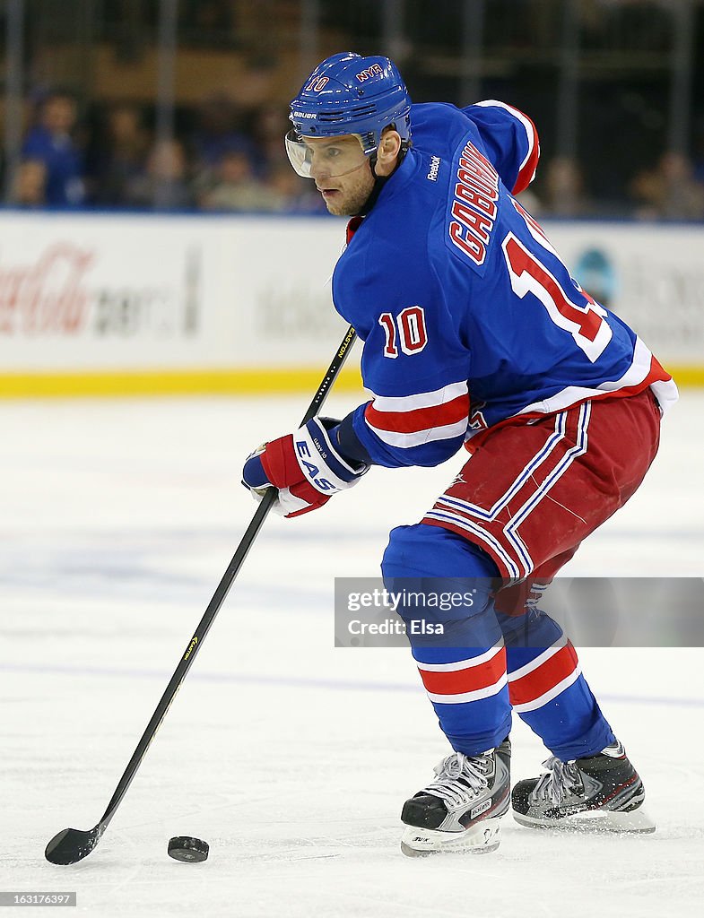 Philadelphia Flyers v New York Rangers