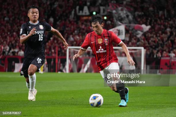 Shoya Nakajima of Urawa Reds in action during the AFC Champions League Qualifying Play-Off match between Urawa Red Diamonds and Lee Man at Saitama...