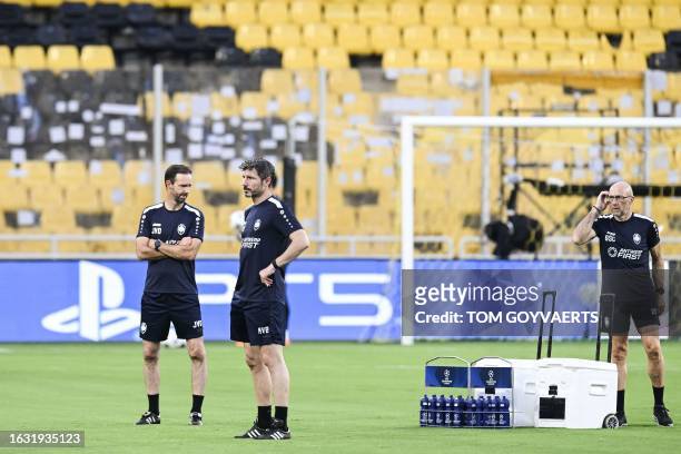 Antwerp's head coach Mark van Bommel pictured during a training session ahead of the match between Belgian soccer team Royal Antwerp FC and Greek...