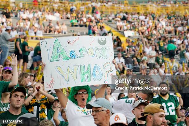 Packer Fan Signs 510 Green Bay Packers Fan Sign Stock Photos, High-Res Pictures, and ...