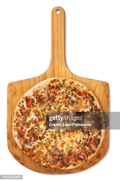 take and bake mexican pizza - pá de pizza imagens e fotografias de stock