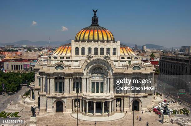 palacio de bellas artes (palace of fine arts), mexico city, mexico - paleis voor schone kunsten stockfoto's en -beelden