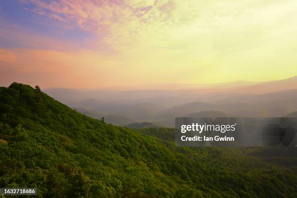 valley at blowing rock - ian gwinn fotografías e imágenes de stock