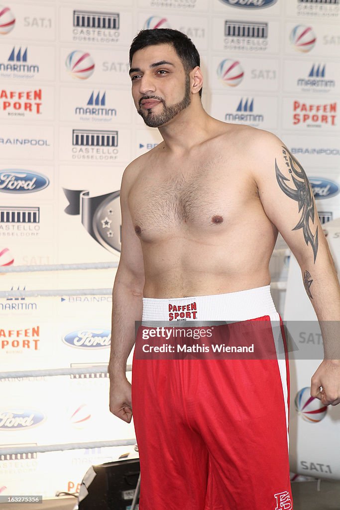 'Das Grosse Sat.1 Promiboxen' Offical Weighing And Photocall