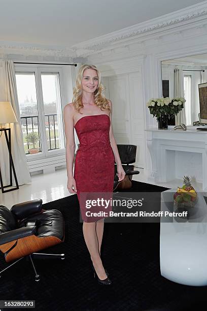 Sarah Marshall poses prior to the Jitrois Fall/Winter 2013 Ready-to-Wear show as part of Paris Fashion Week on March 6, 2013 in Paris, France.