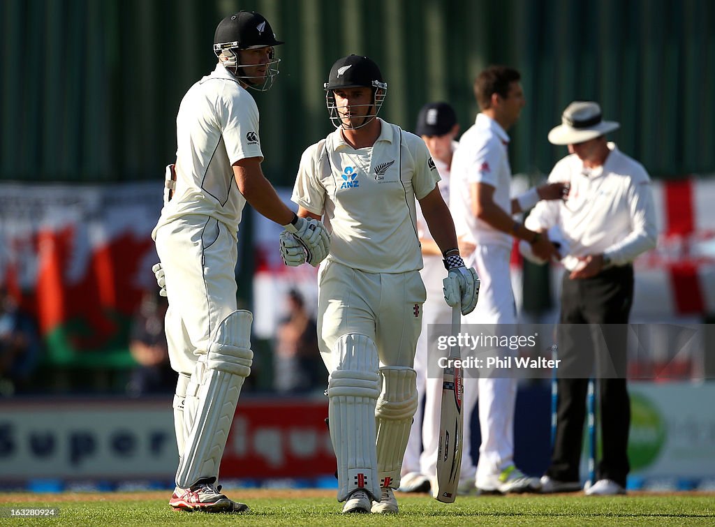 New Zealand v England - 1st Test: Day 2