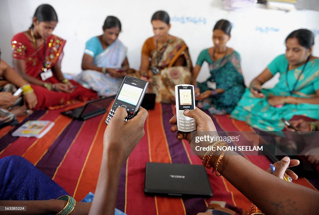 INDIA-ECONOMY-RURAL-WOMEN-TECHNOLOGY
