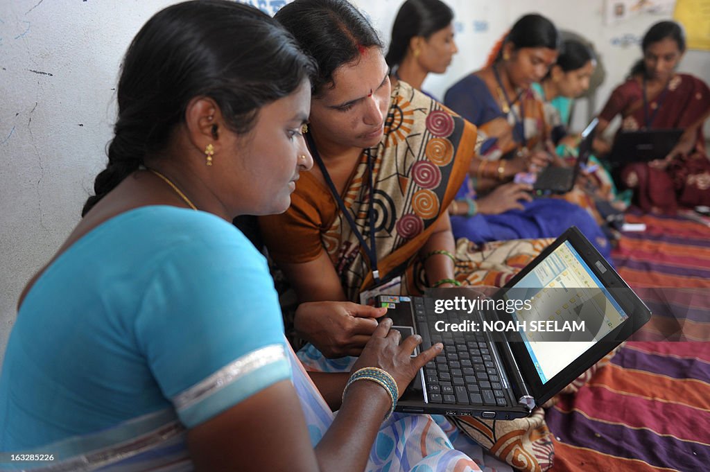 INDIA-ECONOMY-RURAL-WOMEN-TECHNOLOGY