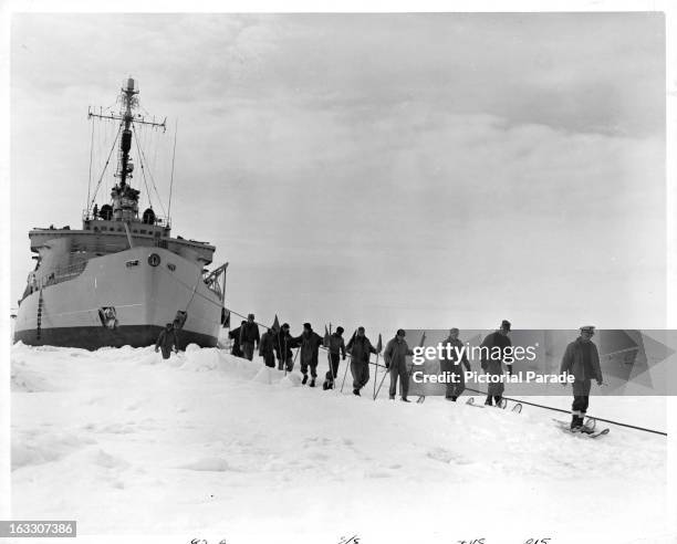 42 Underwater Demolition Team Stock Photos, HighRes Pictures, and