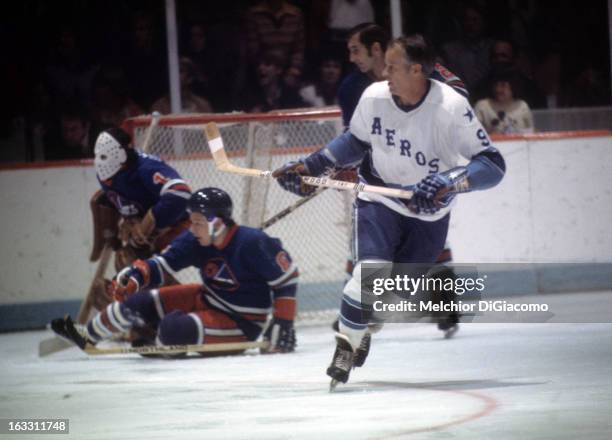 Gordie Howe of the Houston Aeros skates on the ice during an WHA game against the Winnipeg Jets circa 1976 at the Summit in Houston, Texas.