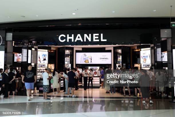 10,412 Chanel Shop Stock Photos, High-Res Pictures, and Images