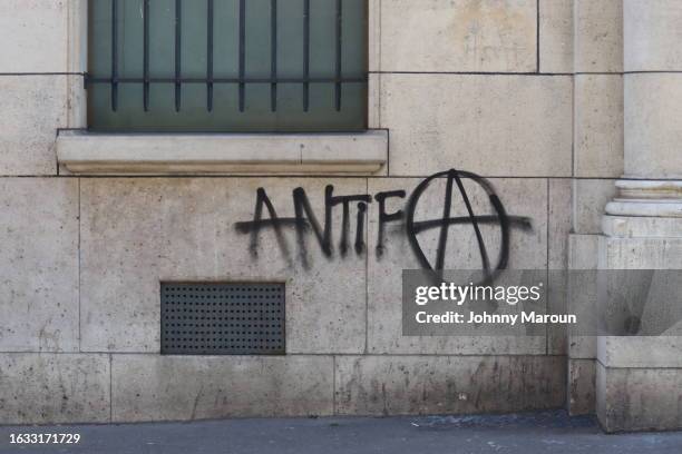 Common Tag Riot Antifa Riots Photos and Premium High Res Pictures - Getty Images