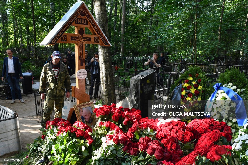 TOPSHOT-RUSSIA-UKRAINE-CONFLICT-PRIGOZHIN-GRAVE