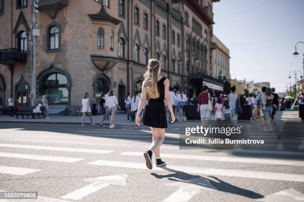 3,221 Crowd Following One Person Stock Photos, High-Res Pictures, and ...