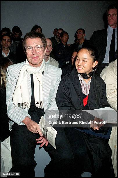 Jean Paul Goude and his wife Karen - people - fashion show Christian Dior man ready to wear spring summer 2003 in Paris. .