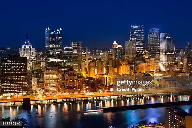 pittsburgh city center - pittsburgh bridge stock pictures, royalty-free photos & images