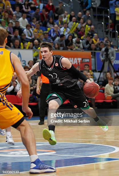 Matthew Janning, #22 of Montepaschi Siena in action during the 2012-2013 Turkish Airlines Euroleague Top 16 Date 10 between BC Khimki Moscow Region v...