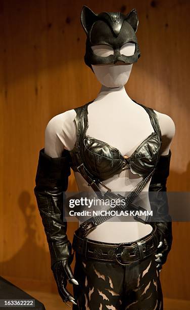 Halle Berrys Photos And Premium High Res Pictures Getty Images halle-berrys-photos-and-premium-high-res-pictures-getty-images