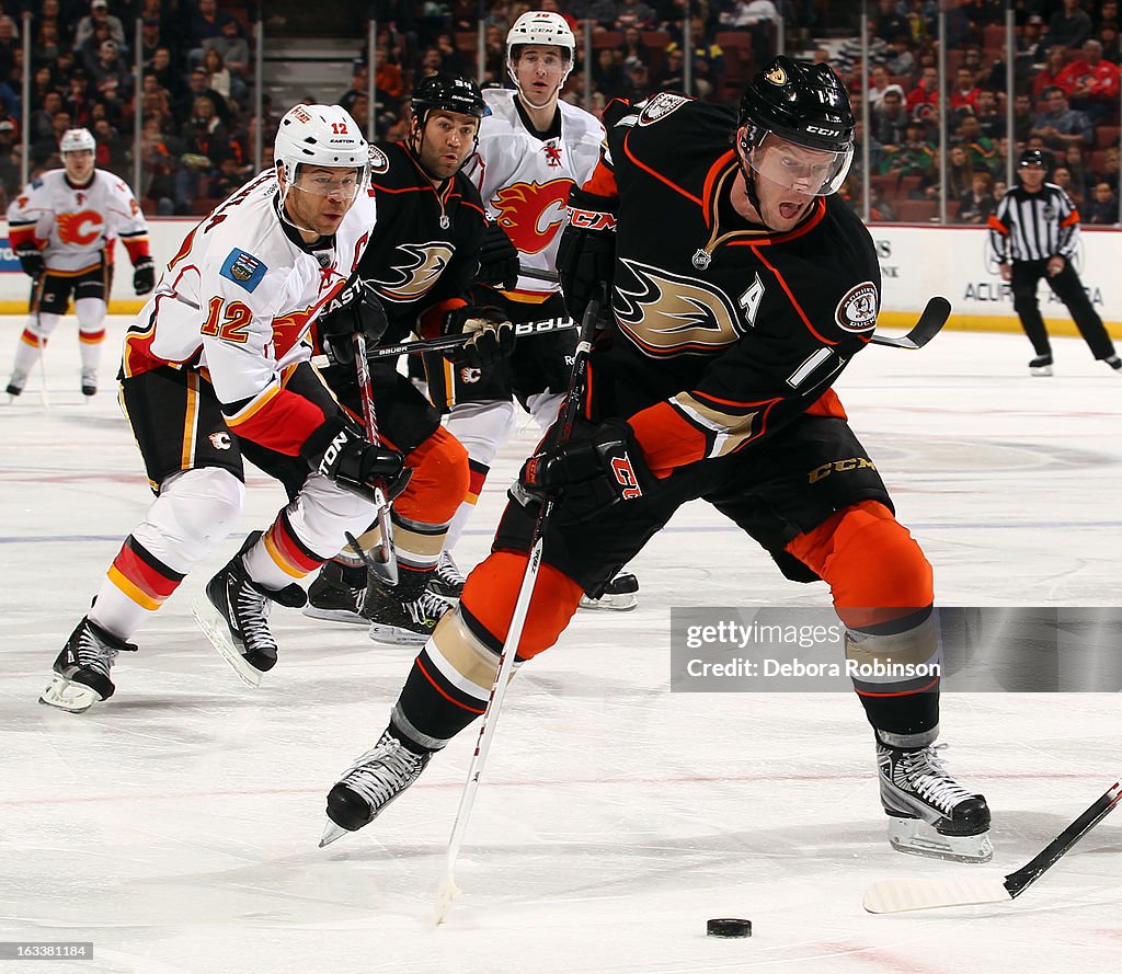 Calgary Flames v Anaheim Ducks