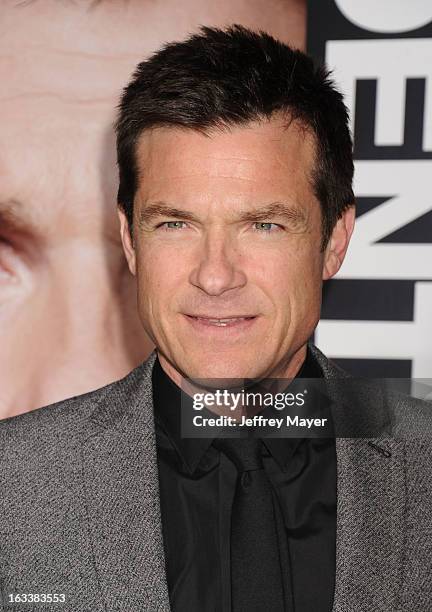 Jason Bateman arrives at the 'Identity Thief' Los Angeles premiere at Mann Village Theatre on February 4, 2013 in Westwood, California.