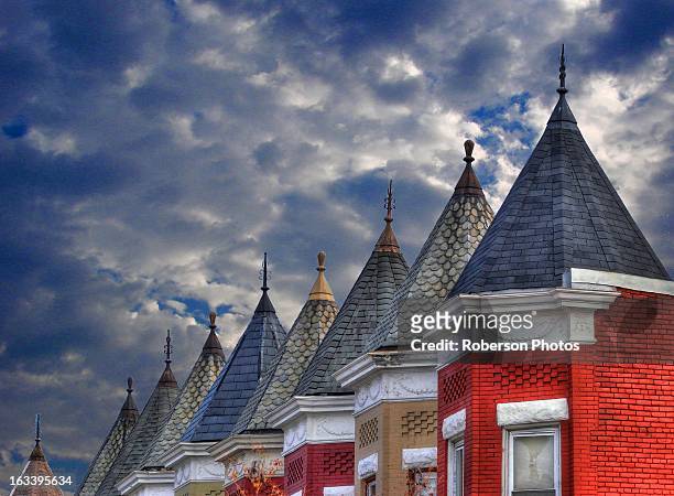 dc row houses - roberson stock pictures, royalty-free photos & images
