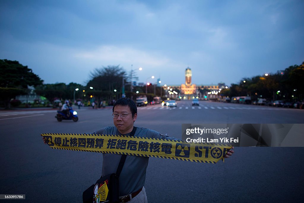 Anti-Nuclear Protesters Rally In Taiwan