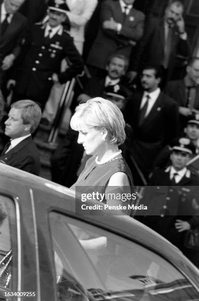 Diana Spencer attends a memorial service for fashion designer Gianni Versace at the Duomo in Milan, Italy, on July 22, 1997.
