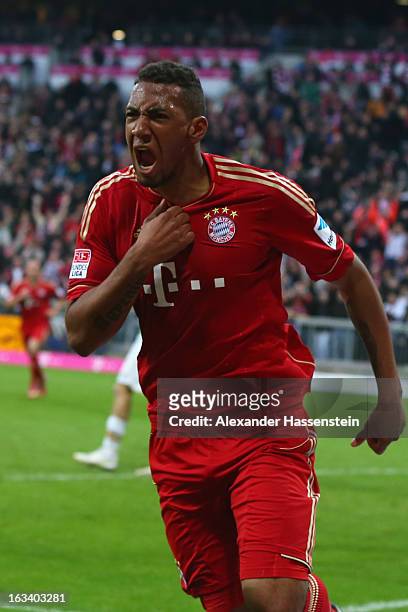 Jerome Boateng of Muenchen celebrates scoring the winning goal during the Bundesliga match between FC Bayern Muenchen and Fortuna Duesseldorf 1895 at...