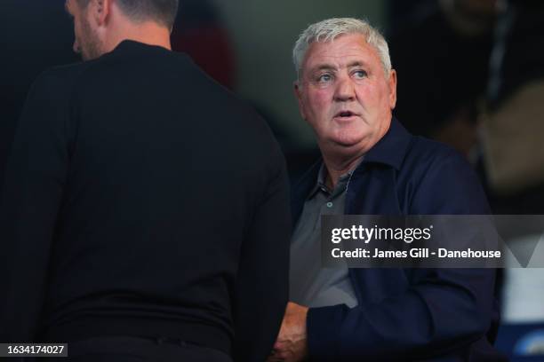 Steve Bruce watches on during the EFL Papa John's Trophy group stage match between Stockport County and Manchester United U21 at Edgeley Park on...