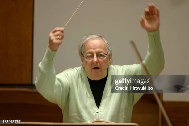 Andre Previn rehearsing Strauss's "Symphonia Domestica" with the Juilliard Orchestra at the Juilliard School on Monday morning, April 9, 2007. .