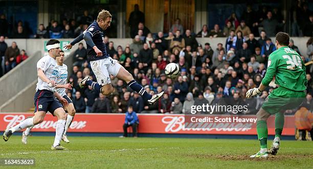 Rob Hulse of Millwall misses a chance during the FA Cup Sixth round match between Millwall and Blackburn Rovers at The Den on March 10, 2013 in...