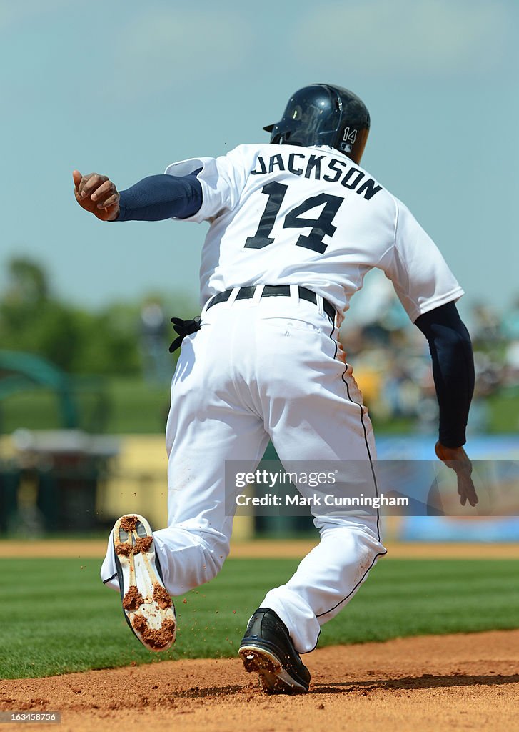 Pittsburgh Pirates v Detroit Tigers