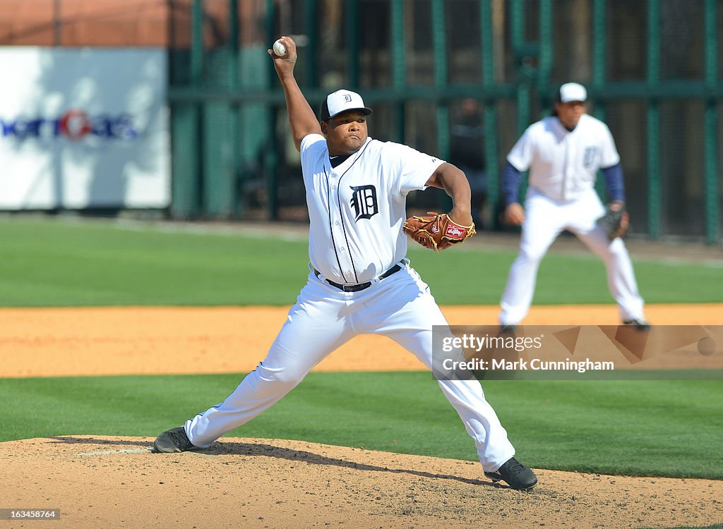 Pittsburgh Pirates v Detroit Tigers