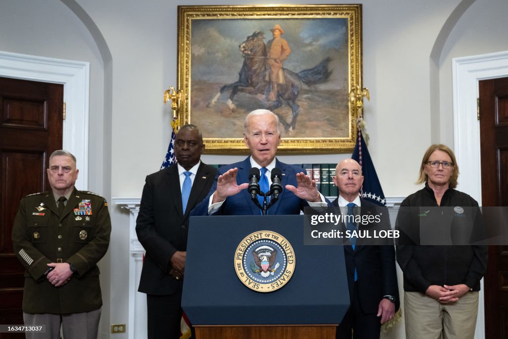 TOPSHOT-US-POLITICS-BIDEN-FIRE-MAUI-HURRICANE-IDALIA