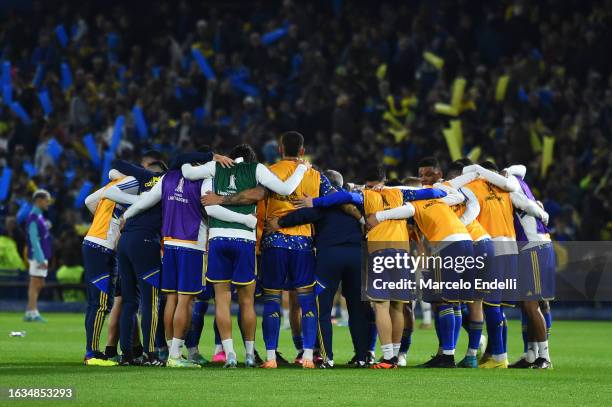 Players of Boca Juniors huddle prior to the Copa CONMEBOL Libertadores 2023 Quarter-final first leg match between Boca Juniors and Racing Club at...