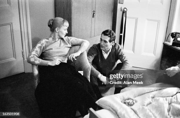 American actor Paul Newman with his wife, actress Joanne Woodward, 3rd February 1958. (Photo by Alan Meek/Daily Express/Hulton Archive/Getty Images