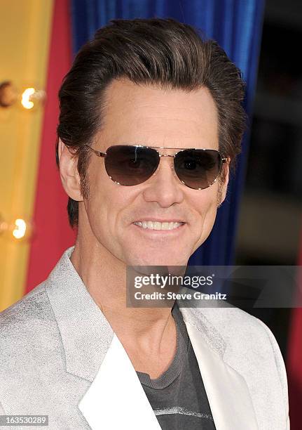 Actor Jim Carrey attends "The Incredible Burt Wonderstone" Los Angeles Premiere at TCL Chinese Theatre on March 11, 2013 in Hollywood, California.