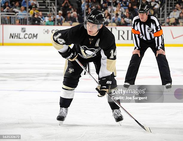 Chris Kunitz of the Pittsburgh Penguins skates against the New York Islanders on March 10, 2013 at Consol Energy Center in Pittsburgh, Pennsylvania.