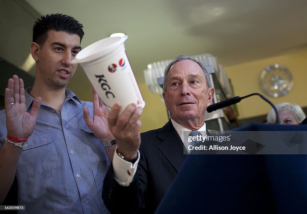 Mayor Bloomberg Visits Restaurant Voluntarily Enacting His Over Sized Sugary Drink Ban