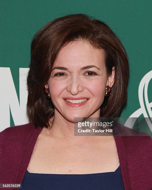 Facebook COO Sheryl Sandberg attends a talk to promote her book Lean In: Women, Work, And The Will To Lead With Sheryl Sandberg & Chelsea Clinton at...