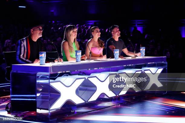 Qualifiers 2 Results" Episode 1813 -- Pictured: Howie Mandel, Heidi Klum, Sofia Vergara, Simon Cowell --