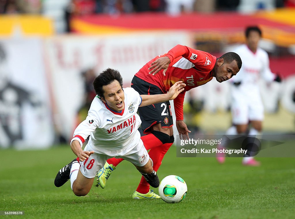 Nagoya Grampus v Jubilo Iwata - J.League 2013