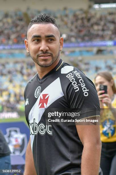 Dimitri Payet of Vasco da Gama getting into the field during campeonato Brasileiro match between Vasco da Gama and Atletico Mineiro at Sao Januario...