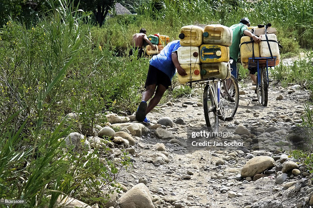 Smuggling on the Colombia-Venezuela Border 