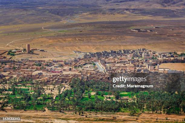 view of zagora from jbel zagora mountain - zagora imagens e fotografias de stock