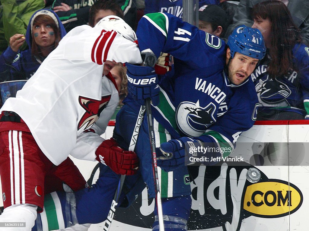 Phoenix Coyotes v Vancouver Canucks