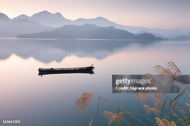 sun moon lake, the path around the lake - sun moon lake stock pictures, royalty-free photos & images