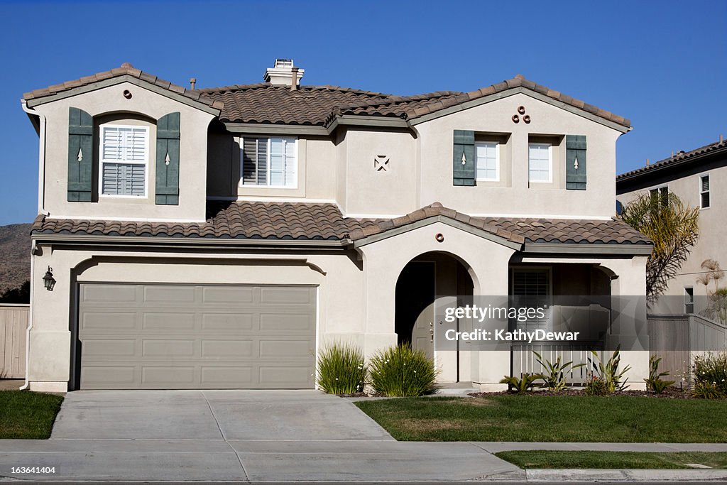 Maison en stuc extérieur et Blue Sky