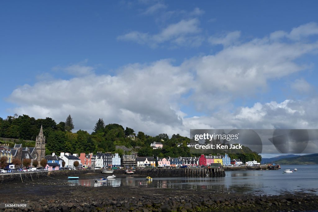 CalMac Ferries Plying Between Oban And The Isle Of Mull